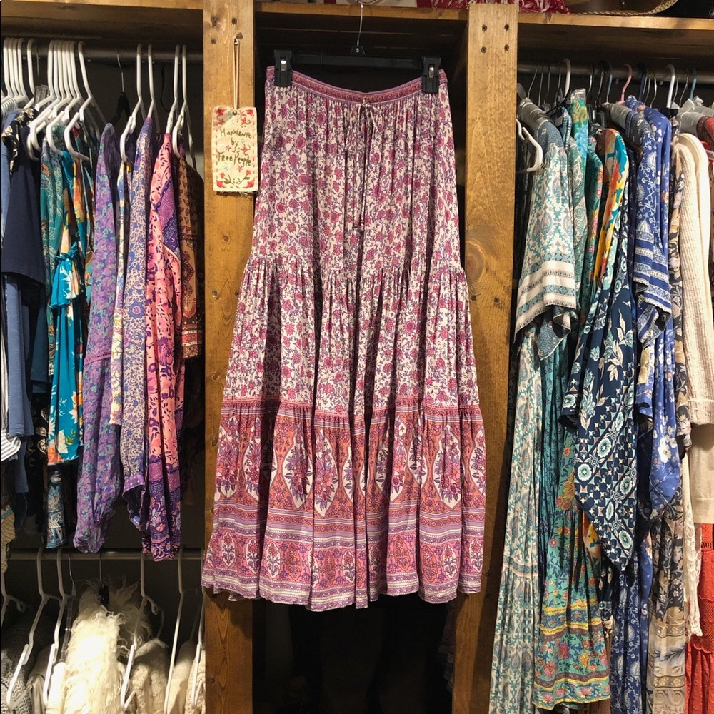 SOLD Jasmine Skirt in Lilac - Picture 4 of 8